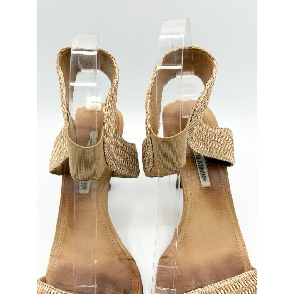Manolo Blahnik manolo blahnik